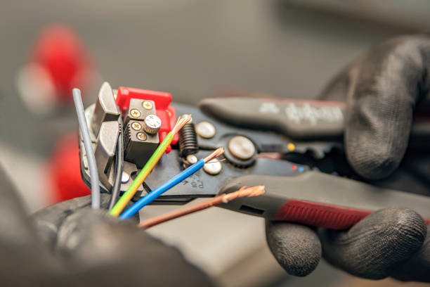 Best Home Electrical Repair  in Oak Park, MI